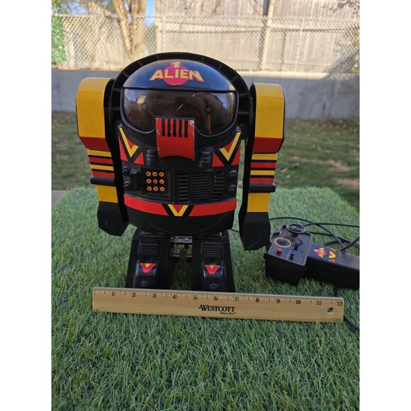 Vintage 1980's Alien 1 Robot Union Electric *For Parts Only Needs TLC Rare Find - Picture 5 of 12